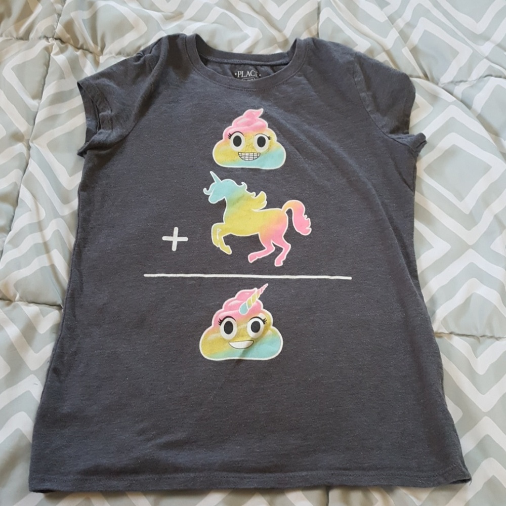 ⭐Children's Place unicorn/poop emoji shirt⭐